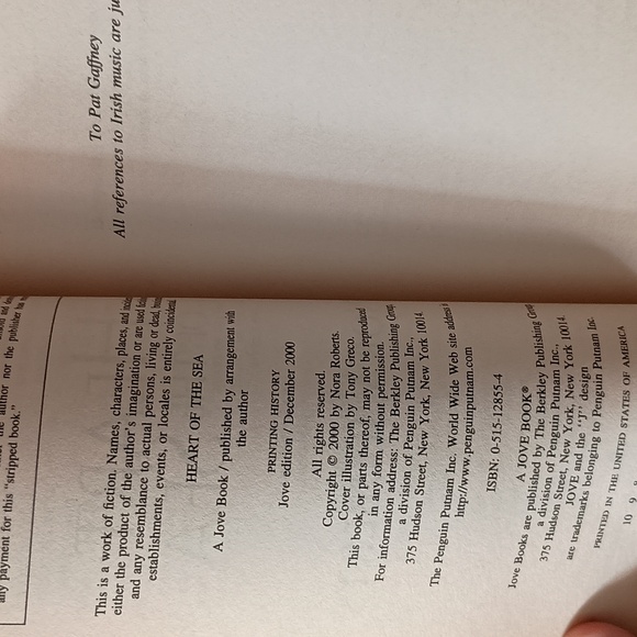 Two Books Cottage by the Sea by Ciji Ware, Heart of the Sea by Nora Roberts - Picture 10 of 12